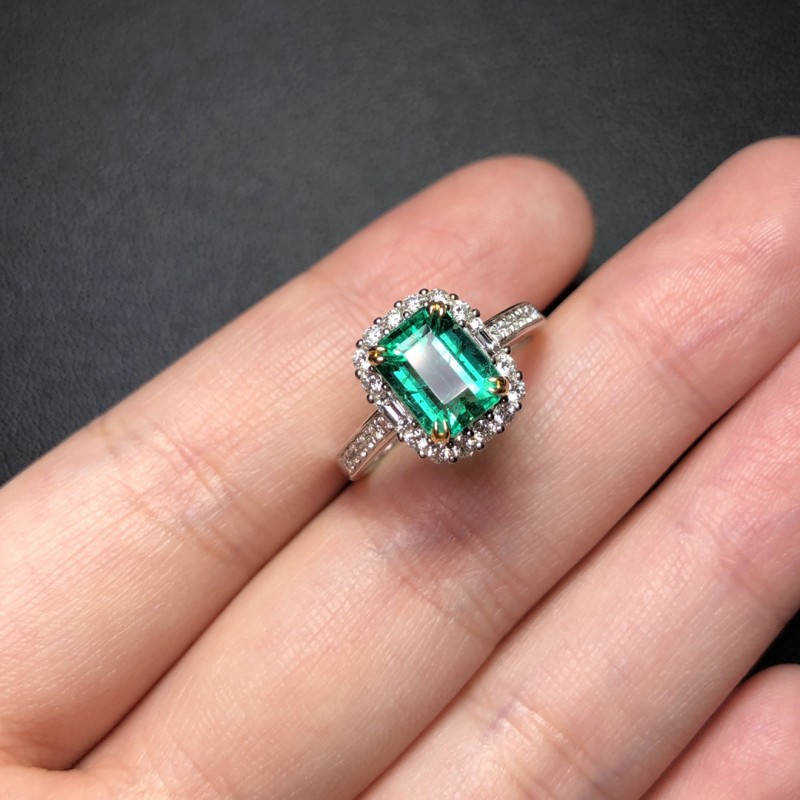白18K金祖母绿戒指1.985ct