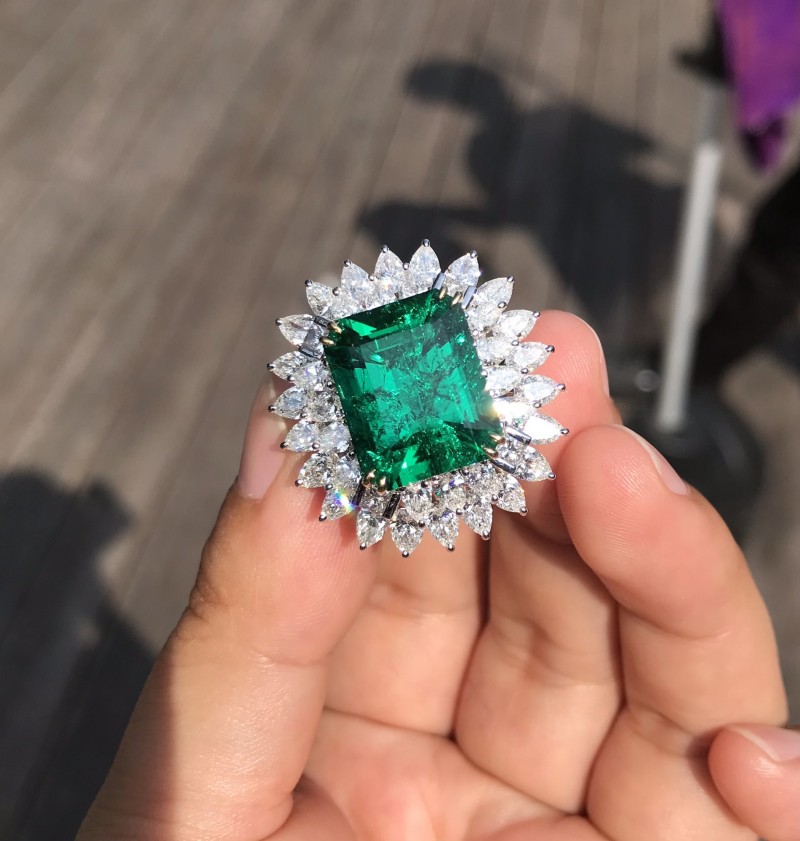 白18K金哥伦比亚祖母绿戒指9.93ct