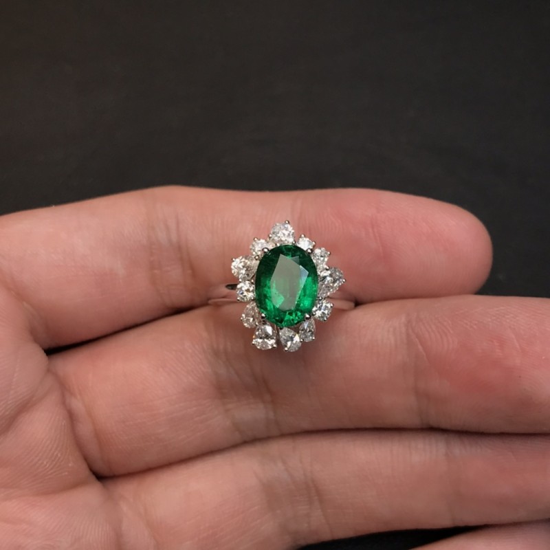 赞比亚白18K金祖母绿戒指2.08ct