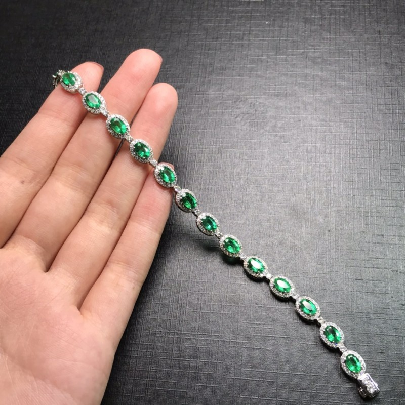 白18k金祖母绿手链主石6.681ct