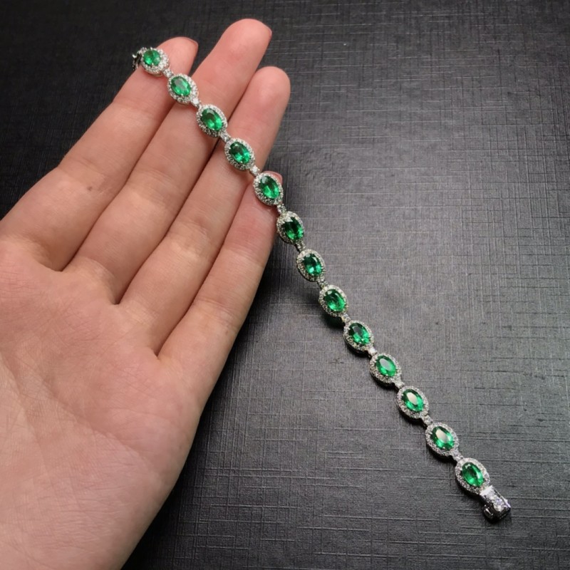 白18k金祖母绿手链主石6.681ct