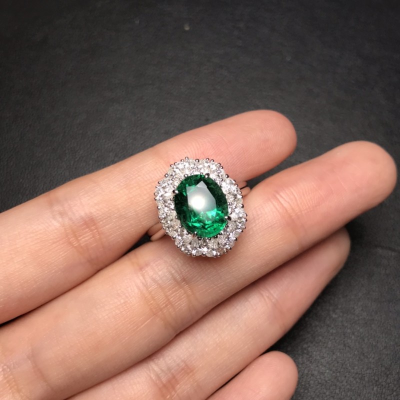 白18K金祖母绿戒指3.17ct