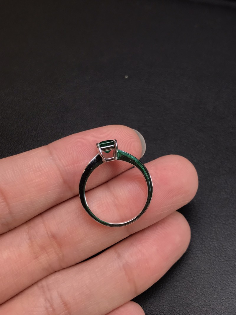 白18K金赞比亚祖母绿戒指0.799ct