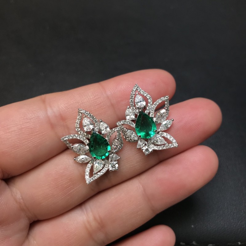 白18k祖母绿耳钉1.665ct