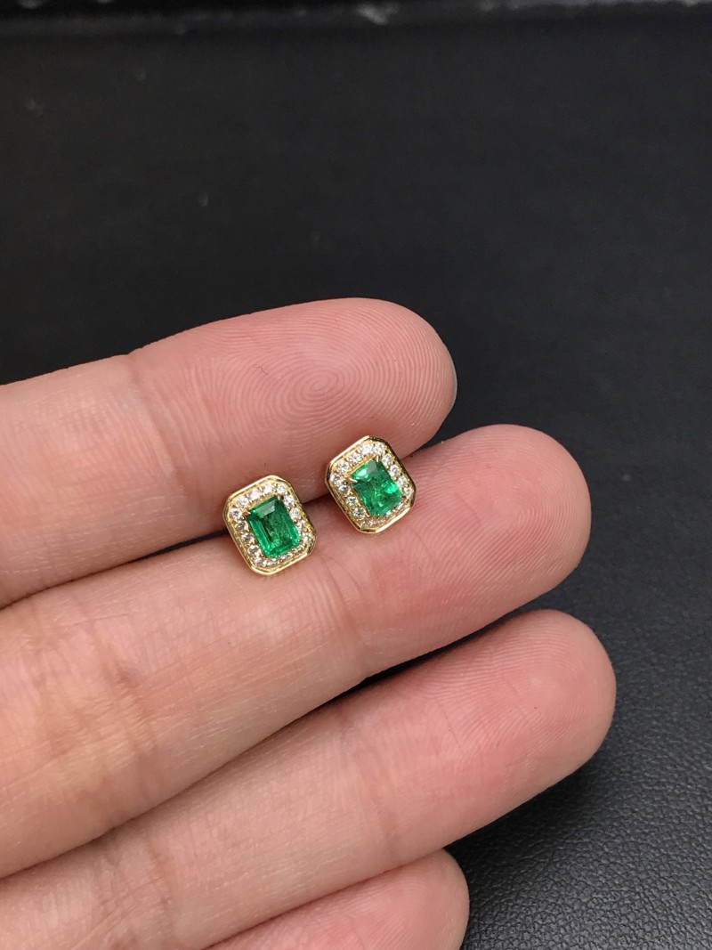 黄18K金阿富汗祖母绿耳钉 0.512ct