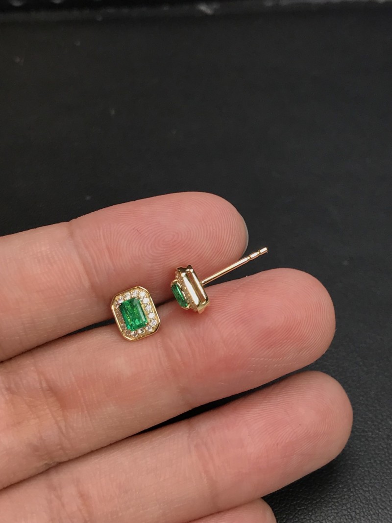 黄18K金阿富汗祖母绿耳钉 0.512ct