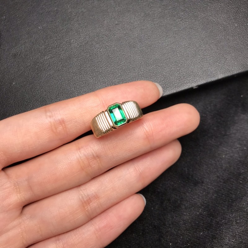 黄18K金祖母绿戒指1.018ct