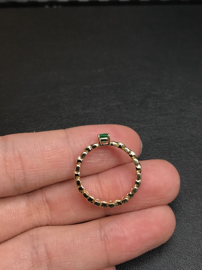 黄18K金阿富汗祖母绿戒指0.323ct