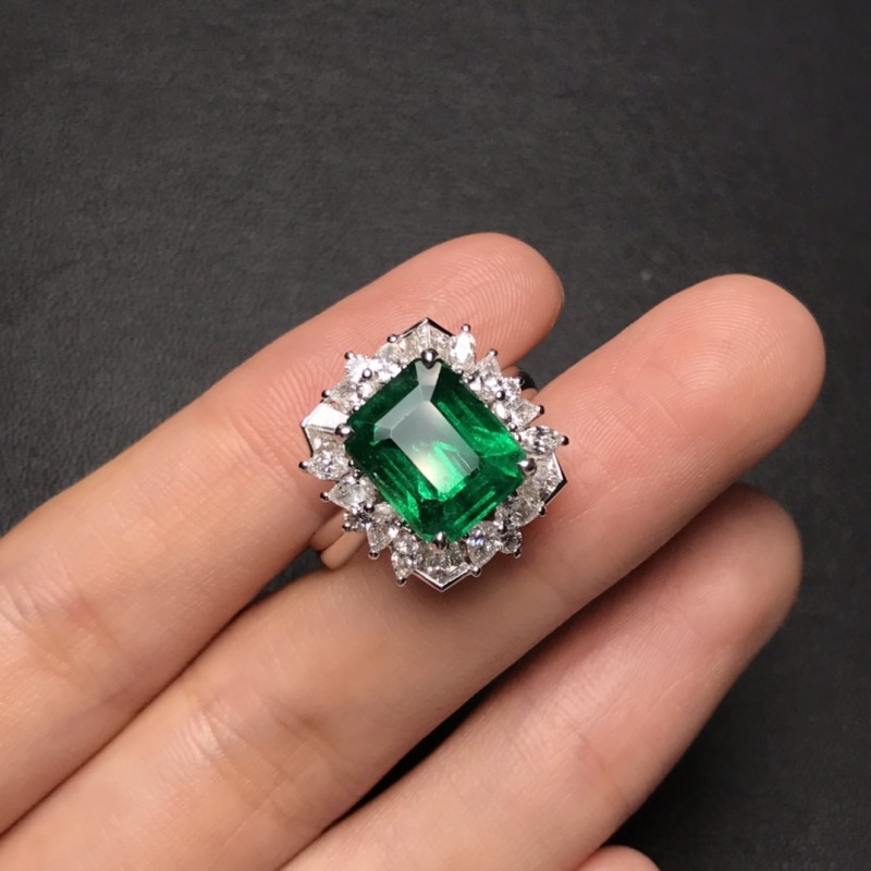 白18K金赞比亚祖母绿戒指4.22ct