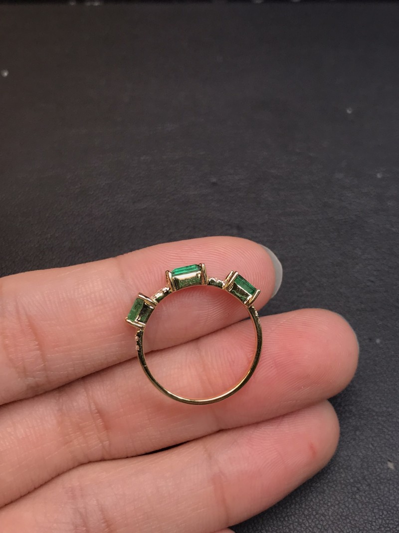阿富汗黄18K金祖母绿戒指0.693ct