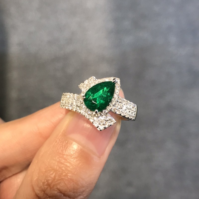白18K金祖母绿戒指1.309ct