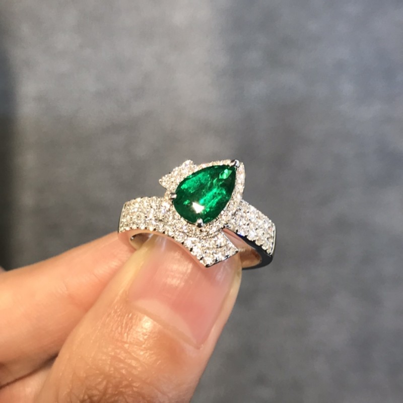 白18K金祖母绿戒指1.309ct
