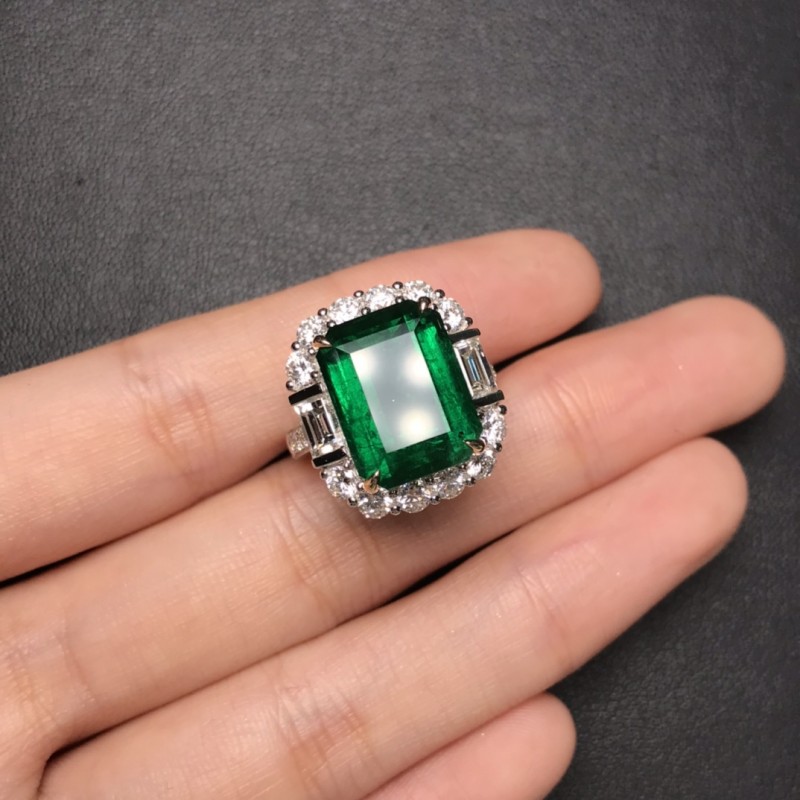 白18K金祖母绿戒指7.85ct