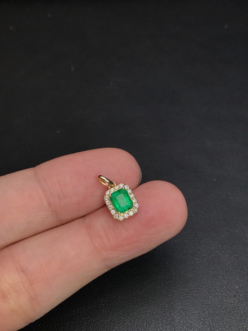 黄18K金阿富汗祖母吊坠 0.66ct