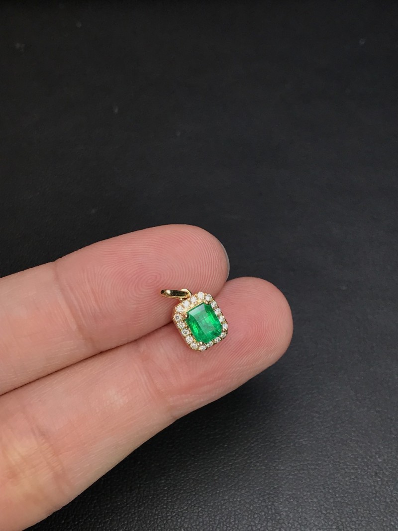 黄18K金阿富汗祖母吊坠 0.66ct