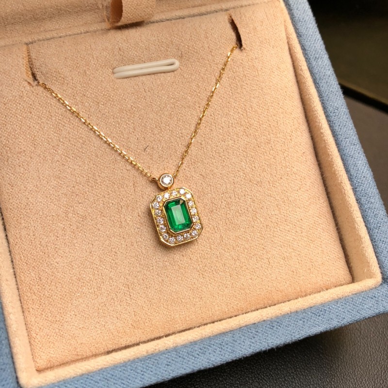 黄18K金赞比亚祖母绿链牌0.635ct