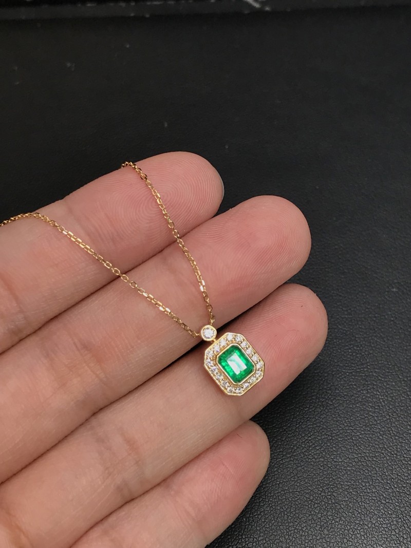黄18K金阿富汗祖母链牌0.606ct