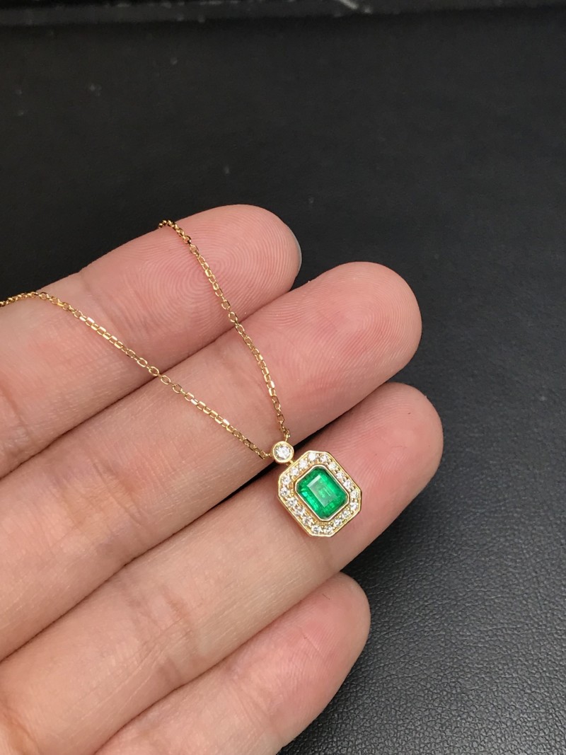 黄18K金阿富汗祖母链牌0.606ct