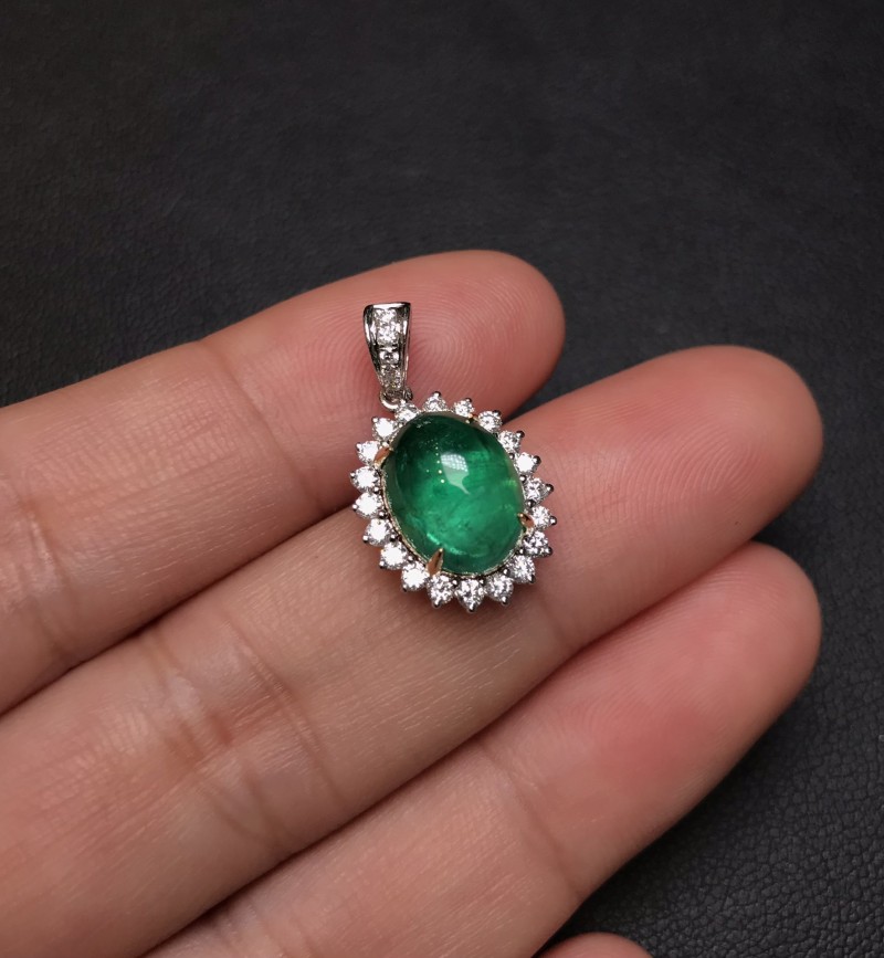 白18K金赞比亚祖母绿吊坠2.876ct