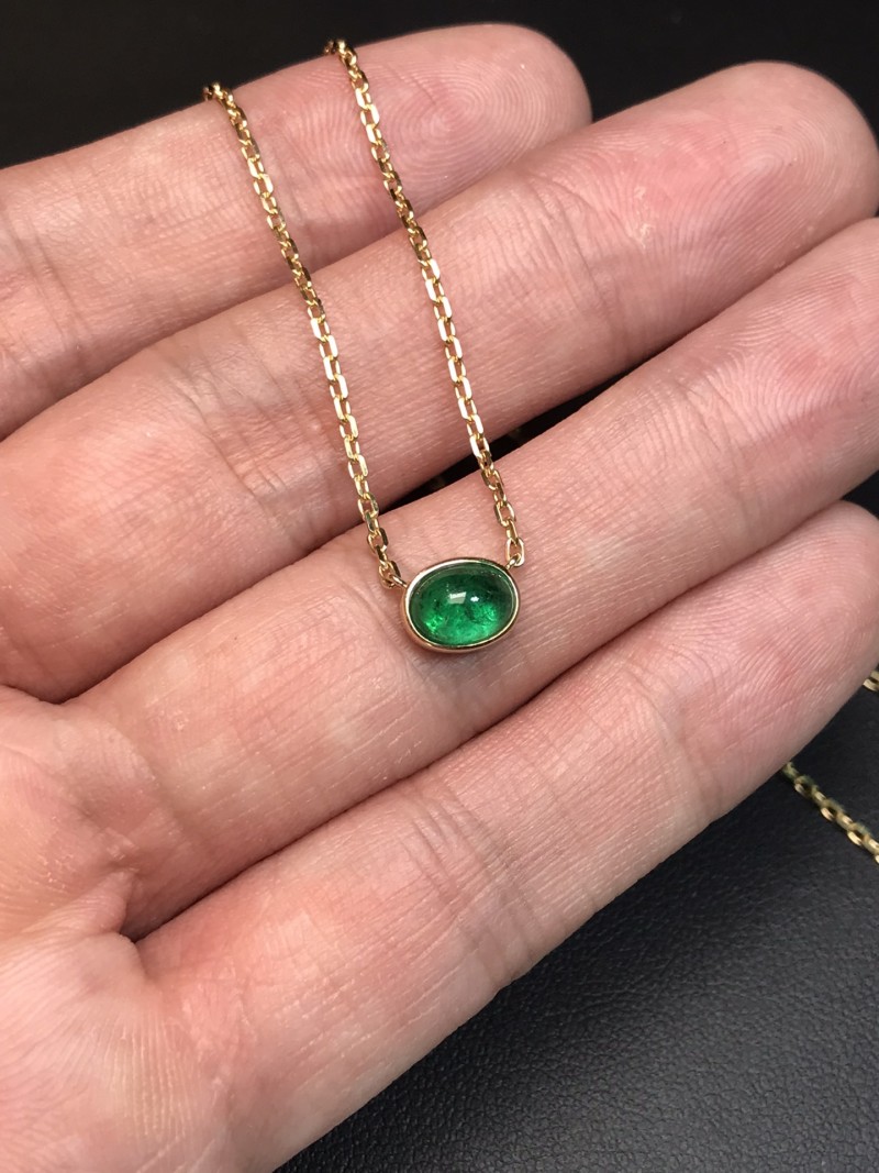 黄18K金赞比亚祖母绿链牌 0.953ct