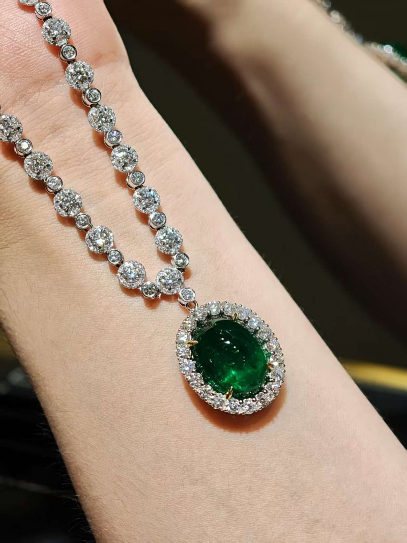 白18K金赞比亚祖母绿链牌（设计镶嵌款，可单卖主石）16.14ct