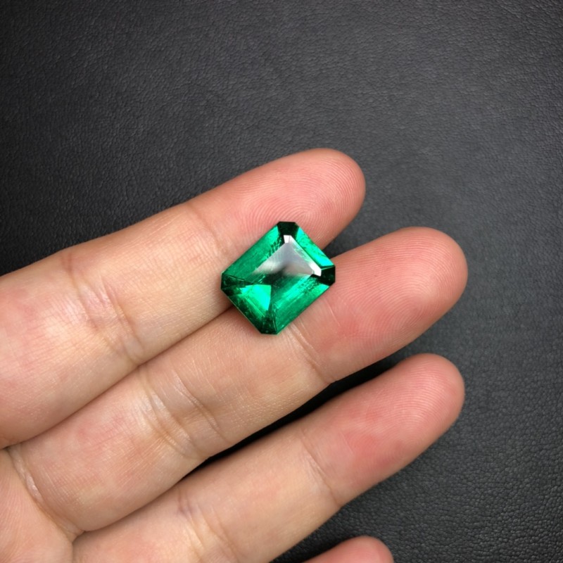 哥伦比亚祖母绿裸石 5.46