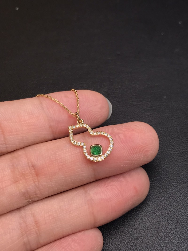 阿富汗黄18K金祖母绿吊坠0.141ct