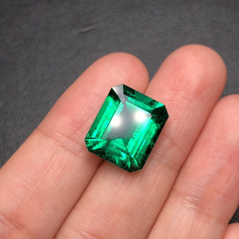 哥伦比亚祖母绿裸石 8.34ct